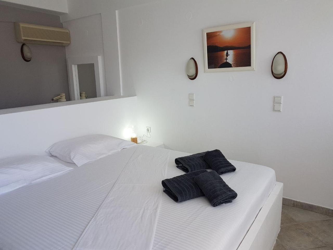 Lagada Beach Hotel Адамас Экстерьер фото