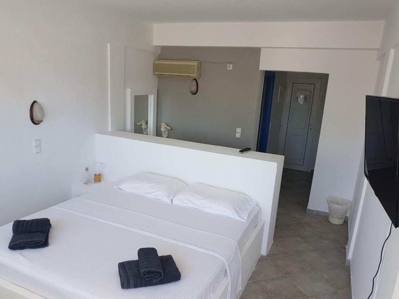 Lagada Beach Hotel Адамас Экстерьер фото