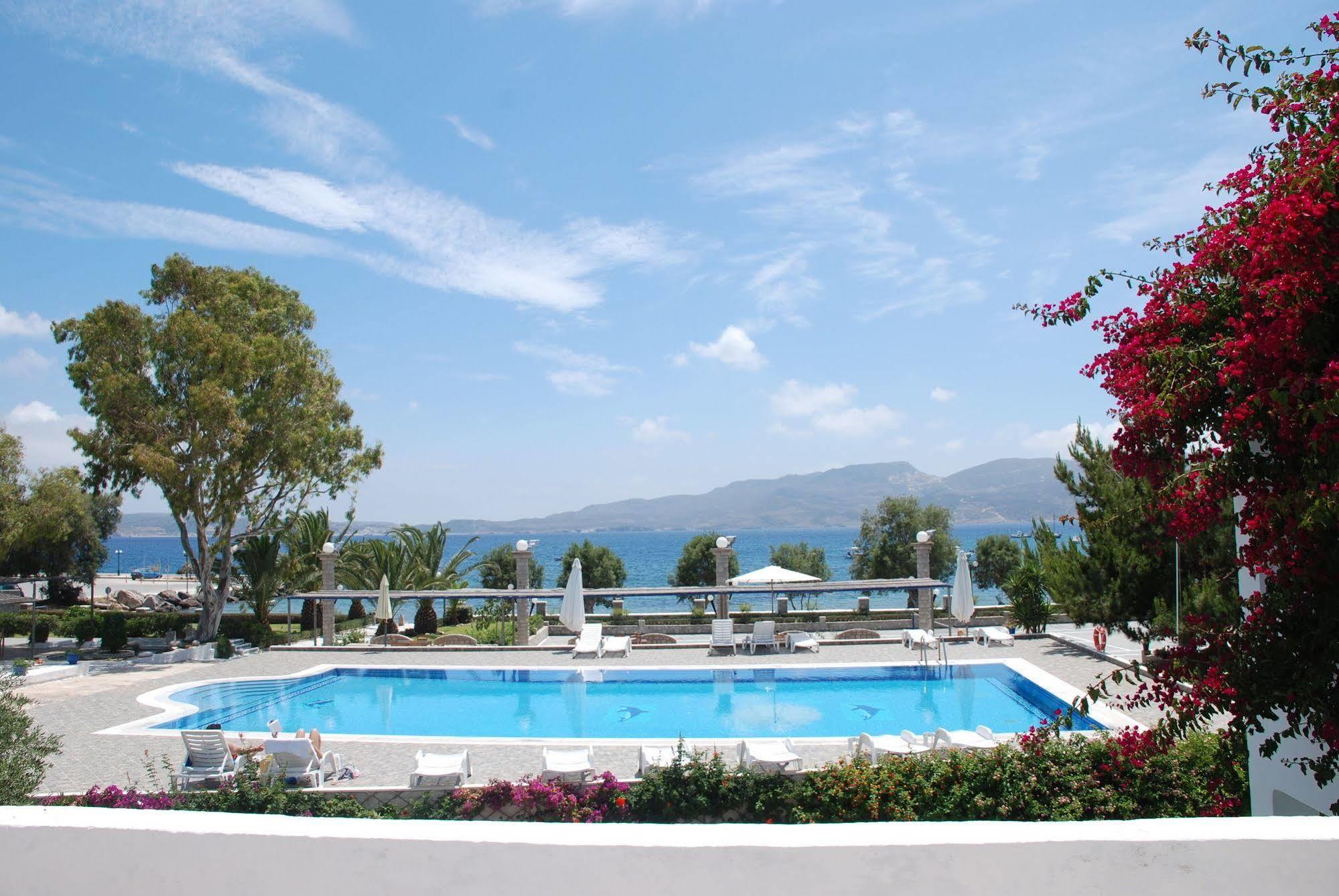 Lagada Beach Hotel Адамас Экстерьер фото